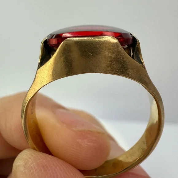 Vintage Ostby & Barton 14K Gold Shell Ruby Statement Ring - Picture 7 of 9